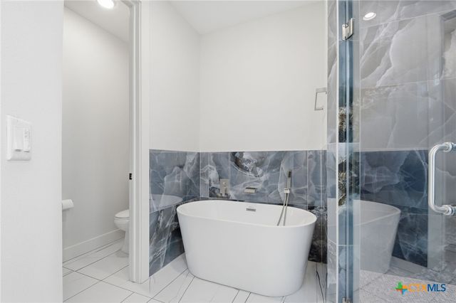 105 Laumaia Lane, Bastrop, TX 78602