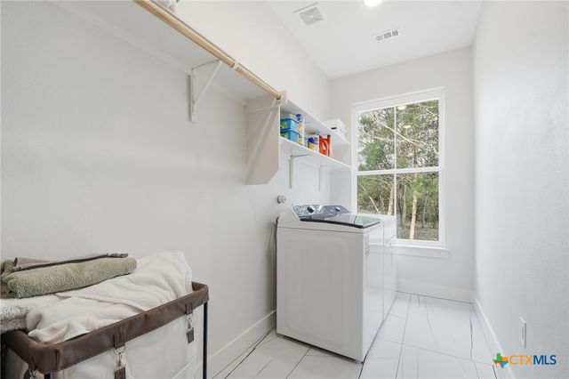 105 Laumaia Lane, Bastrop, TX 78602