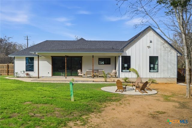 105 Laumaia Lane, Bastrop, TX 78602