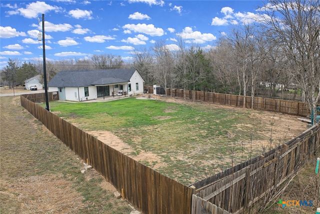 105 Laumaia Lane, Bastrop, TX 78602