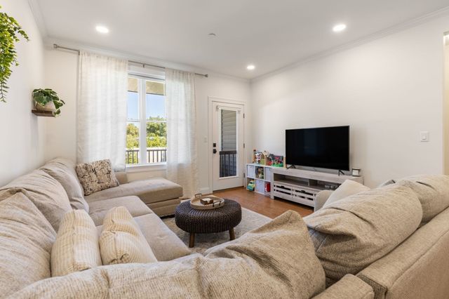 7 E Dexter Ave 38, Woburn, MA 01801