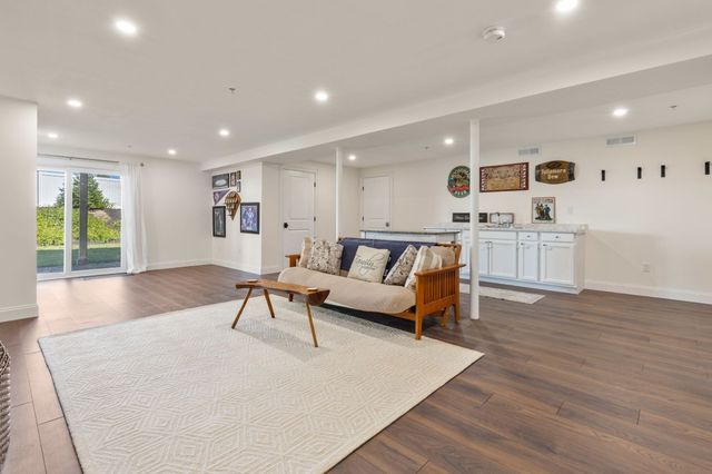 7 E Dexter Ave 38, Woburn, MA 01801