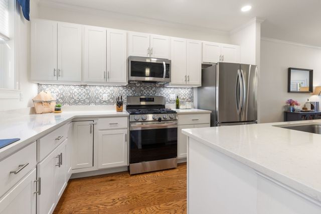 7 E Dexter Ave 38, Woburn, MA 01801