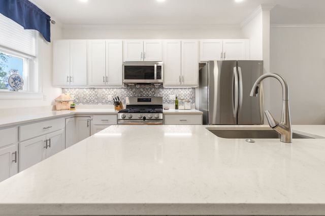 7 E Dexter Ave 38, Woburn, MA 01801