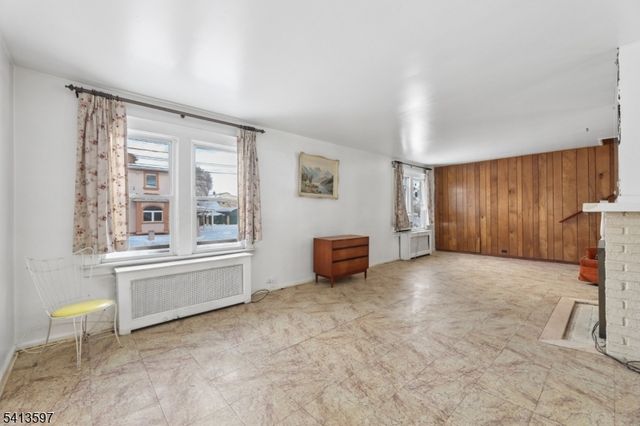 185 Park Ave, Passaic City, NJ 07055