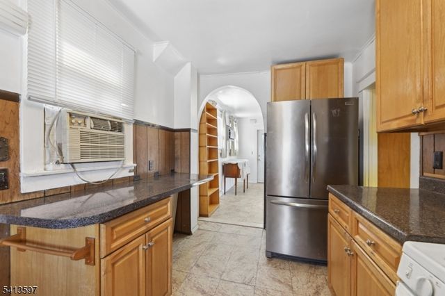 185 Park Ave, Passaic City, NJ 07055