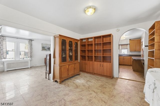 185 Park Ave, Passaic City, NJ 07055