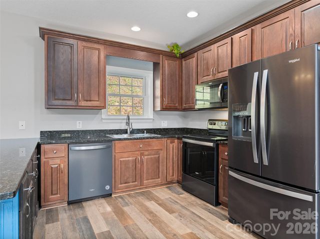 133 Shadow Oak Lane, Clyde, NC 28721