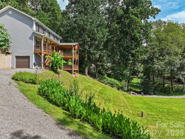133 Shadow Oak Lane, Clyde, NC 28721