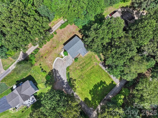 133 Shadow Oak Lane, Clyde, NC 28721
