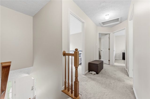 2225 Watchfield Dr, South Park, PA 15129