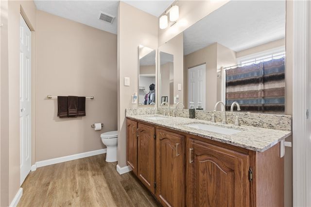 2225 Watchfield Dr, South Park, PA 15129
