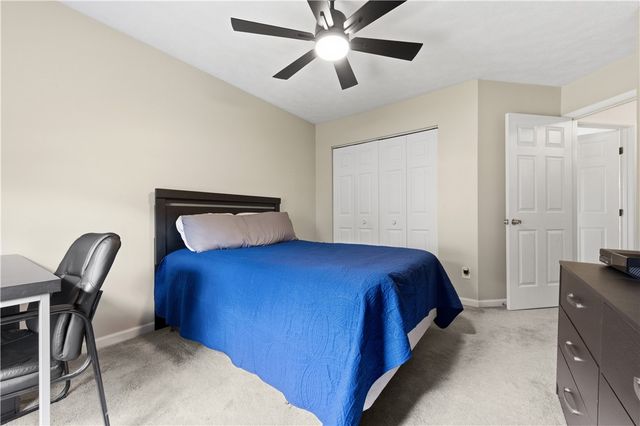2225 Watchfield Dr, South Park, PA 15129