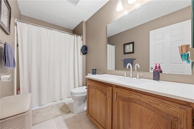2225 Watchfield Dr, South Park, PA 15129
