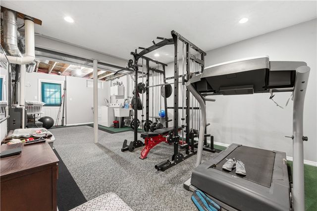 2225 Watchfield Dr, South Park, PA 15129