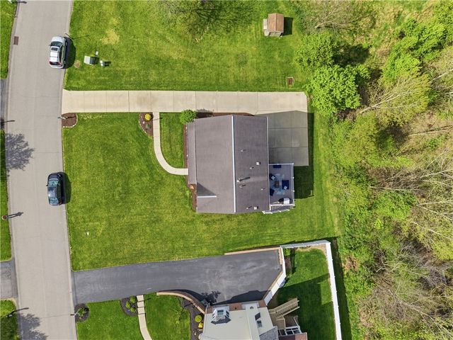 2225 Watchfield Dr, South Park, PA 15129