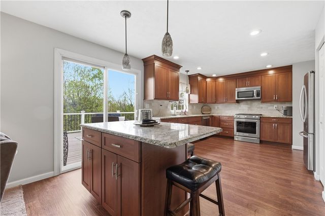 2225 Watchfield Dr, South Park, PA 15129