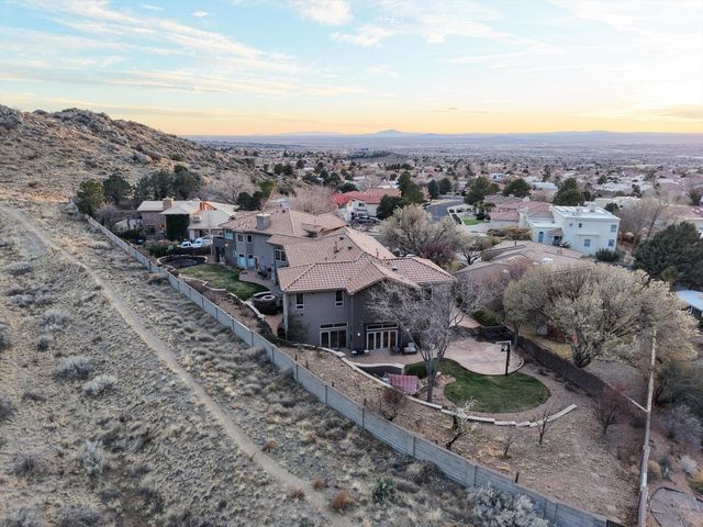 1524 Tejana Mesa Place NE, Albuquerque, NM 87112