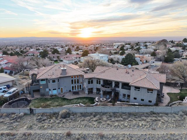 1524 Tejana Mesa Place NE, Albuquerque, NM 87112