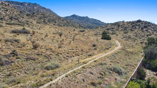 1524 Tejana Mesa Place NE, Albuquerque, NM 87112