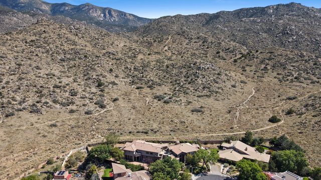 1524 Tejana Mesa Place NE, Albuquerque, NM 87112