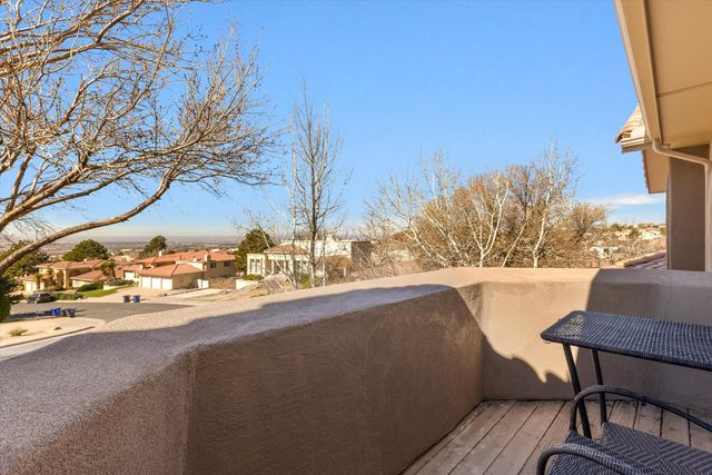 1524 Tejana Mesa Place NE, Albuquerque, NM 87112