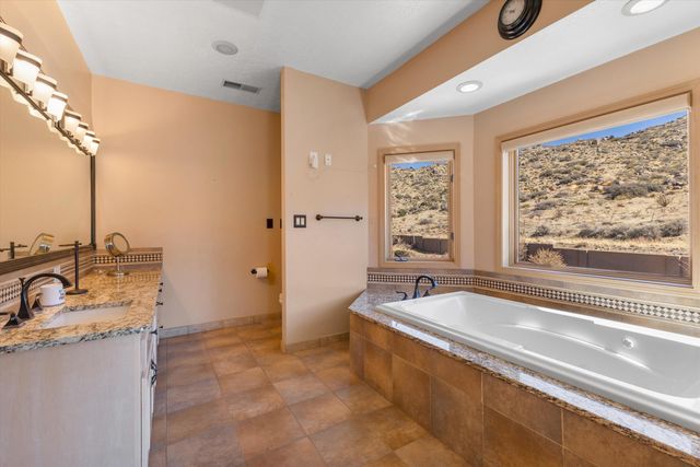 1524 Tejana Mesa Place NE, Albuquerque, NM 87112