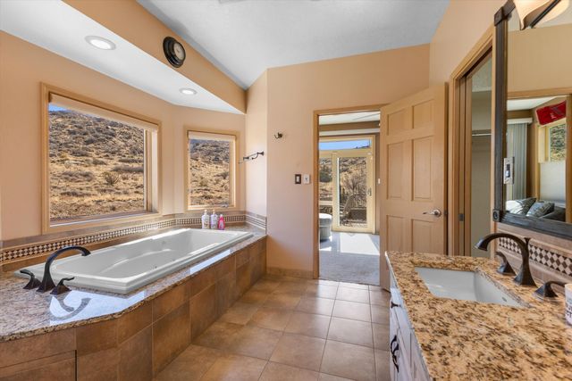 1524 Tejana Mesa Place NE, Albuquerque, NM 87112