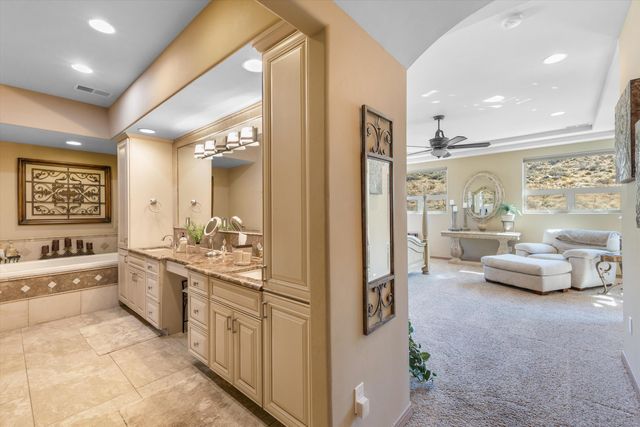 1524 Tejana Mesa Place NE, Albuquerque, NM 87112