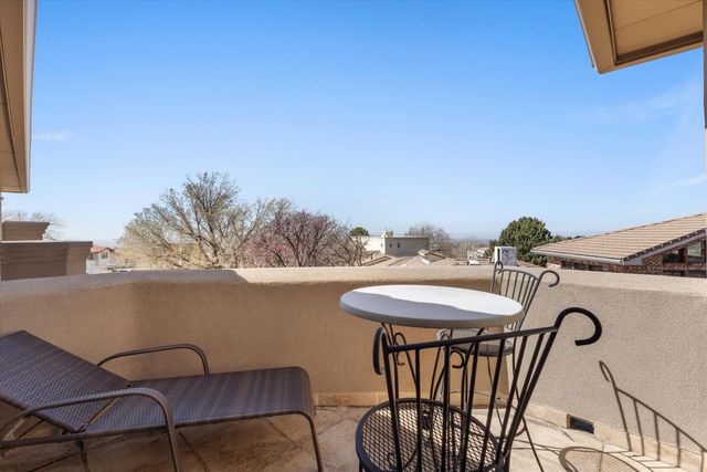 1524 Tejana Mesa Place NE, Albuquerque, NM 87112