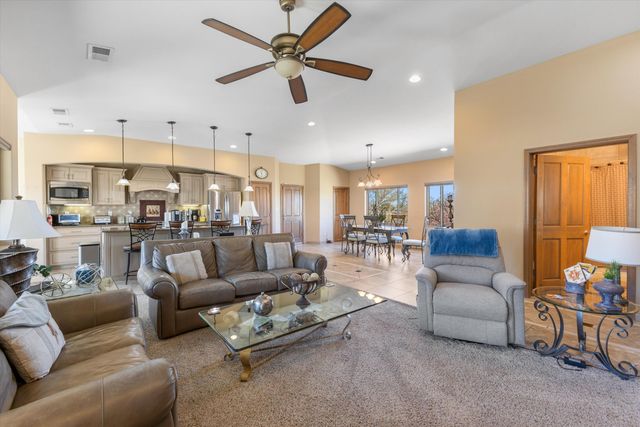 1524 Tejana Mesa Place NE, Albuquerque, NM 87112