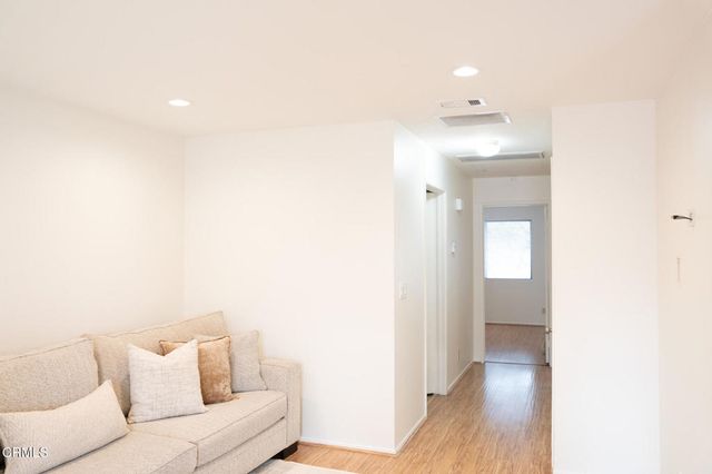 6727 Wordsworth Way, Ventura, CA 93003