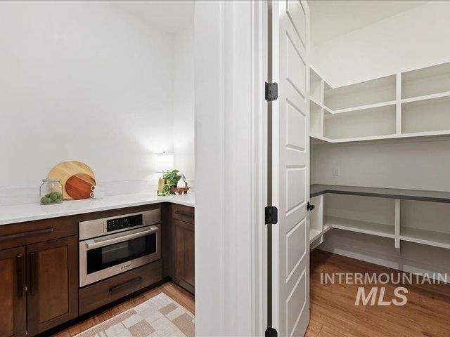 3882 W Haverhill St, Eagle, ID 83616