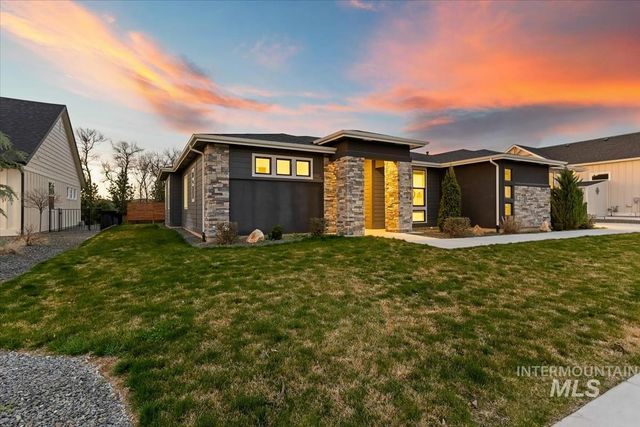 3882 W Haverhill St, Eagle, ID 83616