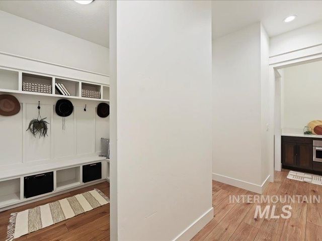 3882 W Haverhill St, Eagle, ID 83616