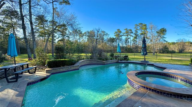 15216 Saddlewood Drive, Conroe, TX 77384