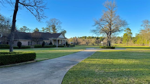 15216 Saddlewood Drive, Conroe, TX 77384