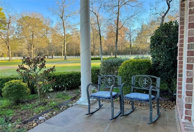 15216 Saddlewood Drive, Conroe, TX 77384