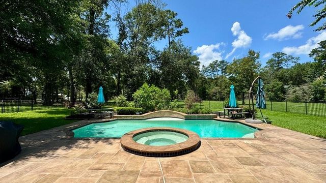 15216 Saddlewood Drive, Conroe, TX 77384