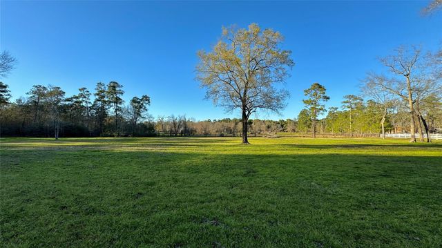 15216 Saddlewood Drive, Conroe, TX 77384