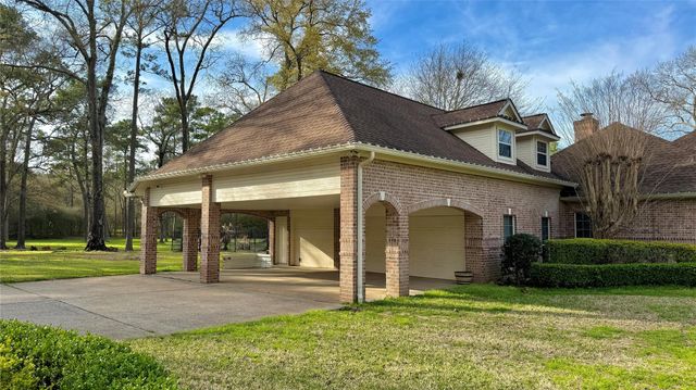 15216 Saddlewood Drive, Conroe, TX 77384