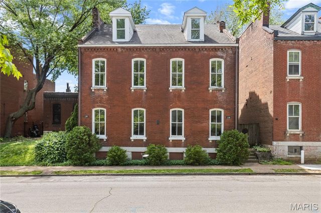 2218 Wyoming Street, St Louis, MO 63118