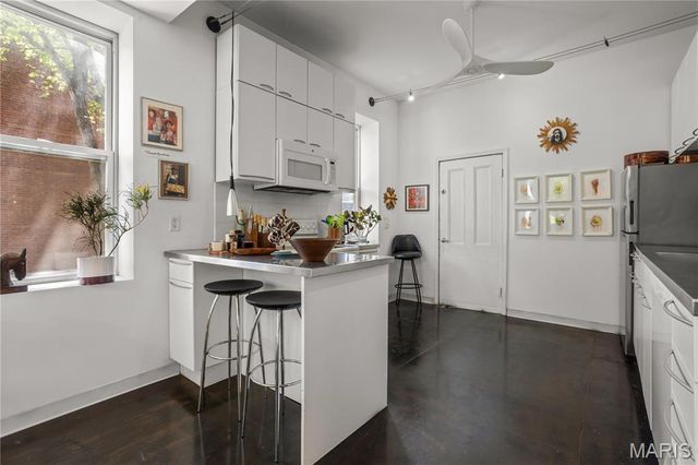 2218 Wyoming Street, St Louis, MO 63118