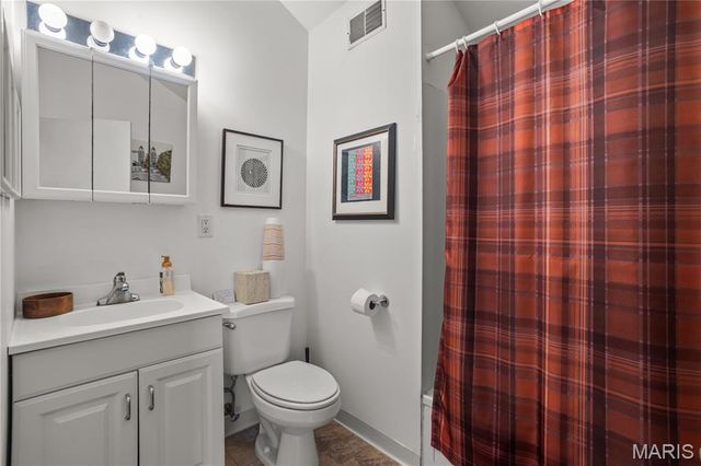 2218 Wyoming Street, St Louis, MO 63118