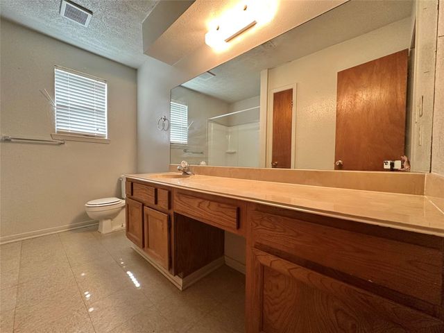 1822 Willow Bend, Wharton, TX 77488