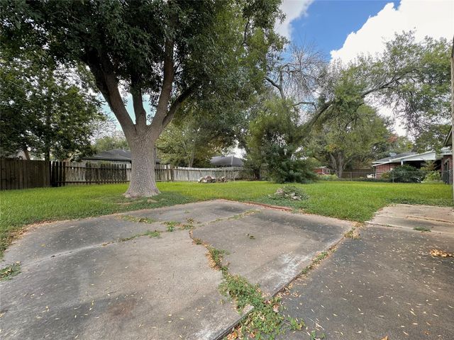 1822 Willow Bend, Wharton, TX 77488