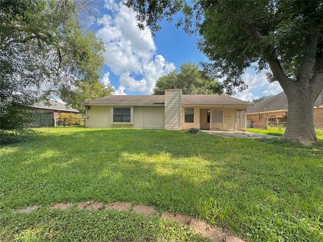 1822 Willow Bend, Wharton, TX 77488