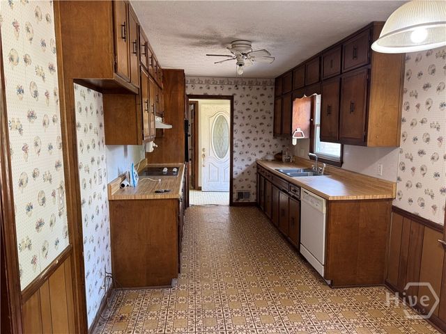 1066 SW June Drive, Conyers, GA 30094