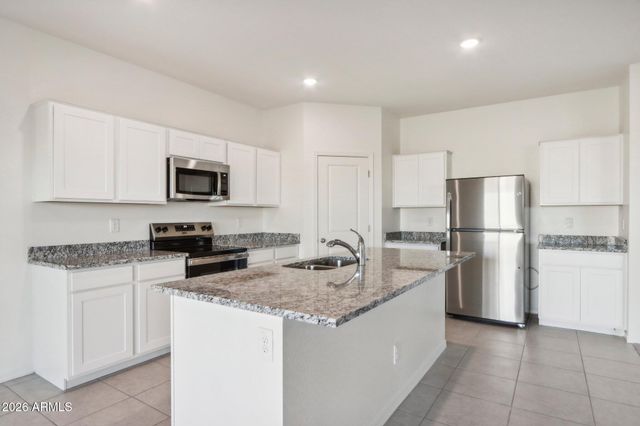 6607 S 78TH Lane, Laveen, AZ 85339