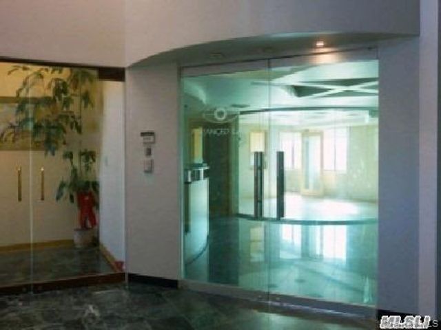 136-40 39 Avenue 6A, Flushing, NY 11354